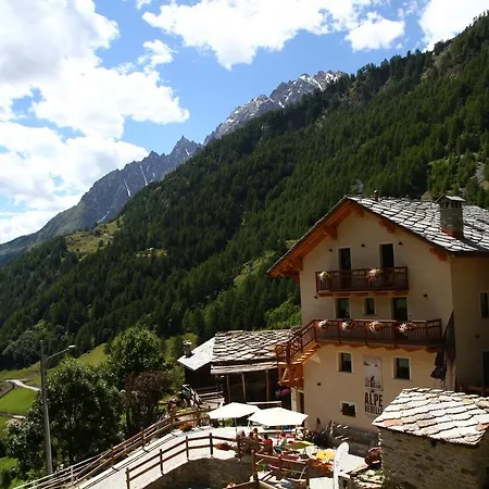 Alpe Rebelle Bed & Breakfast Bionaz Exterior photo